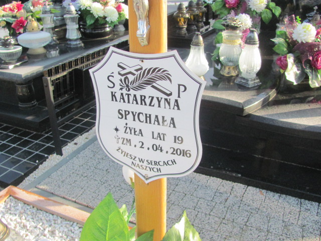 Katarzyna Spychała 1997 Wieluń - Grobonet - Wyszukiwarka osób pochowanych