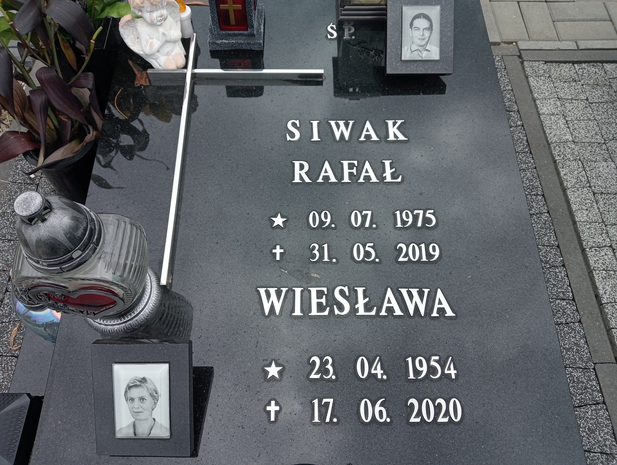 Rafał Siwak 1975 Wieluń - Grobonet - Wyszukiwarka osób pochowanych