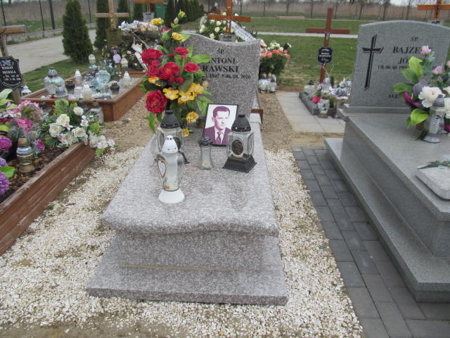 Grób Antoni Rawski